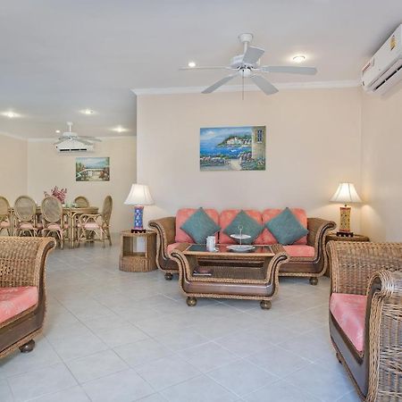 Butterfly Garden Boutique Residences Large Luxury Apts And Villas A Lifetsyle Destination By Neang, Everything You Need All Right Here 1-3 Bedrooms 110 To 190 Sq Mtrs, 2 Full Bathrooms, Rain Shower, Spa Bath, Bbq, Free Wifi, Staff 24-7, Close To Beac Pattaya Eksteriør bilde