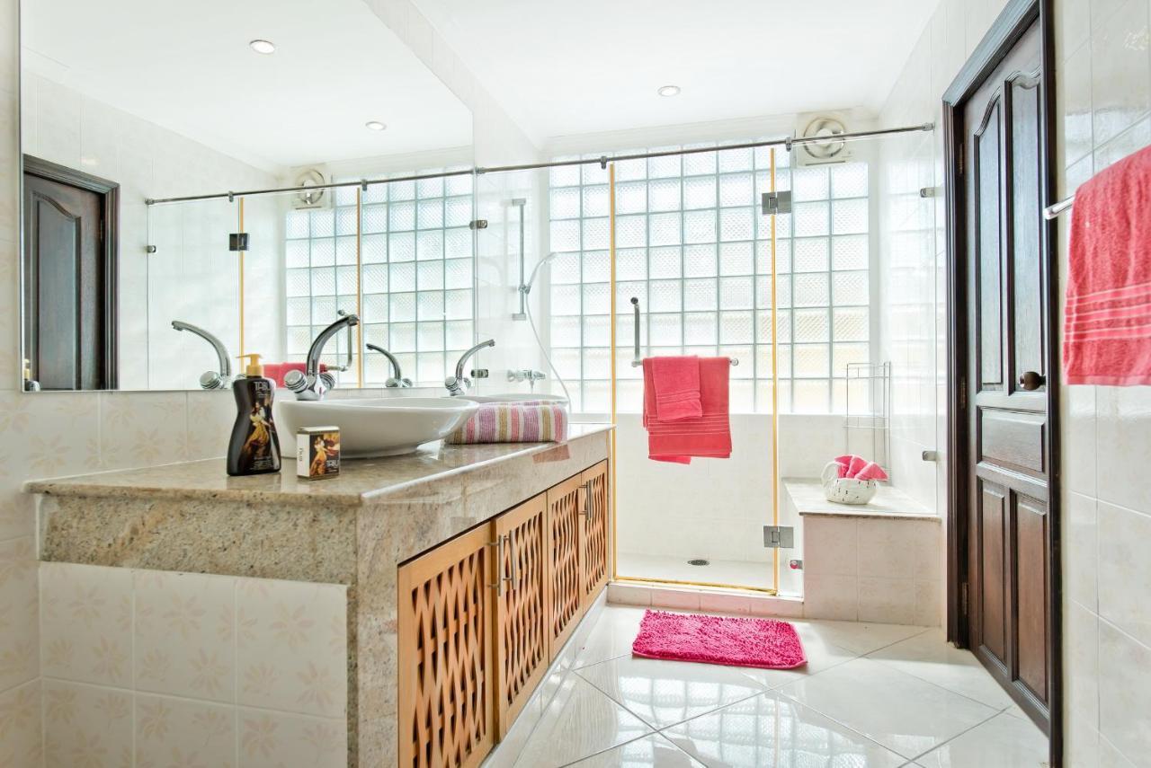 Butterfly Garden Boutique Residences Large Luxury Apts And Villas A Lifetsyle Destination By Neang, Everything You Need All Right Here 1-3 Bedrooms 110 To 190 Sq Mtrs, 2 Full Bathrooms, Rain Shower, Spa Bath, Bbq, Free Wifi, Staff 24-7, Close To Beac Pattaya Eksteriør bilde